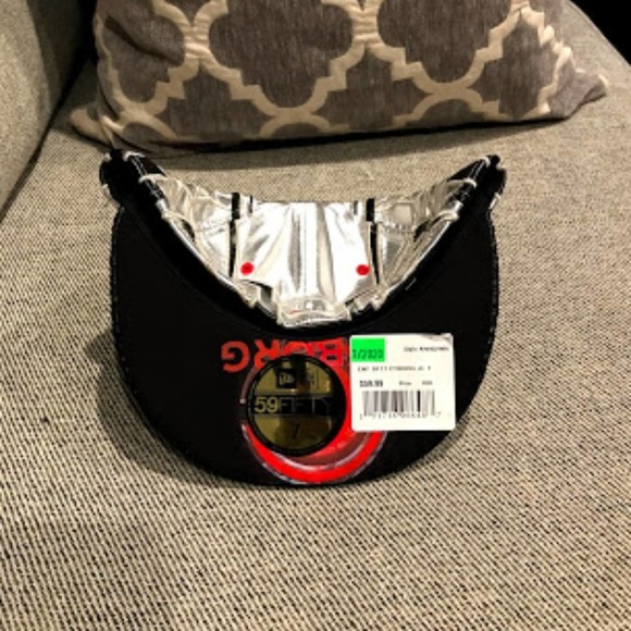 New Era Justice League DCcomic Cyborg Armor Sz 7 3/8 - Picture 4 of 4